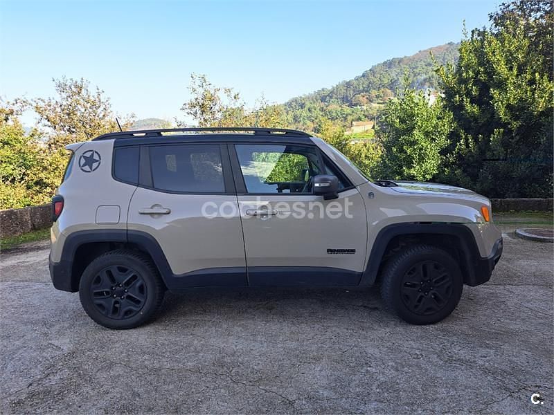 Usado Jeep Renegade Trailhawk 170 CV (125 kW) 2017 Beige SUV