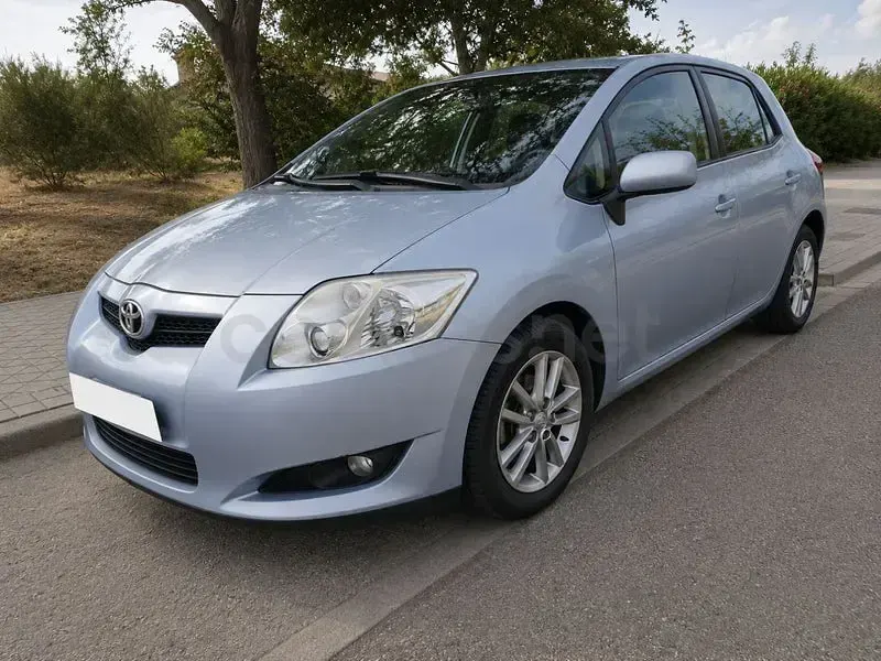 Usado Toyota Auris Sol 124 CV (91 kW) 2008 Azul Utilitario