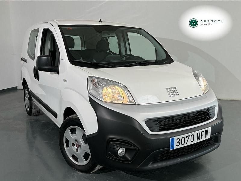 Blanco Usado 2023 Fiat Fiorino Van | 15.000 € (Caro) - Imagen 1/4