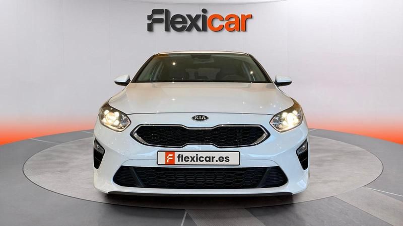 Usado Kia Ceed 120 CV (88 kW) 2021 Blanco Utilitario