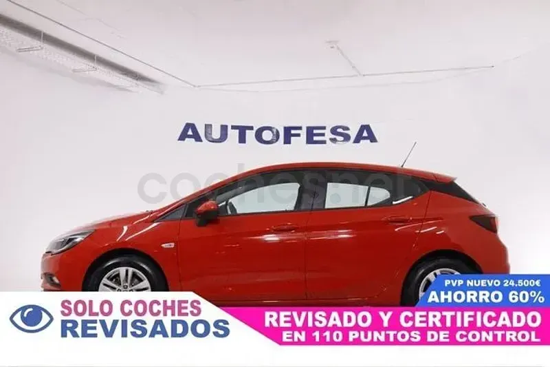 Usado Opel Astra Selective 125 HP (91 kW) 2018 Vermelho Sedan