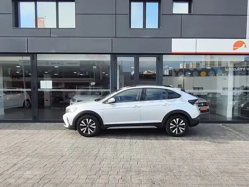 Usado VW Taigo Life 95 CV (69 kW) 2023 Gris / plata SUV