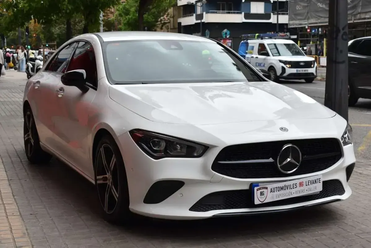 Usado Mercedes CLA200 163 HP (119 kW) 2019 Branco Coupé