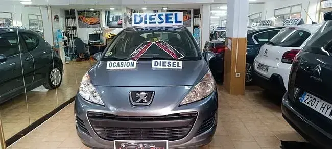 Usado Peugeot 207 92 HP (67 kW) 2010 Sedan