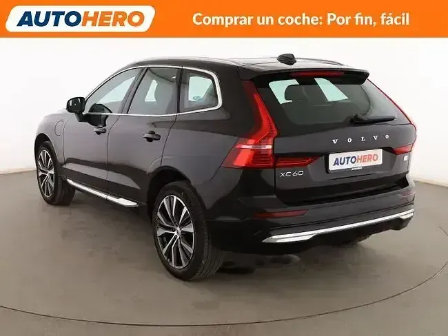 Usado Volvo XC60 Plus 350 CV (257 kW) 2022 Negro SUV