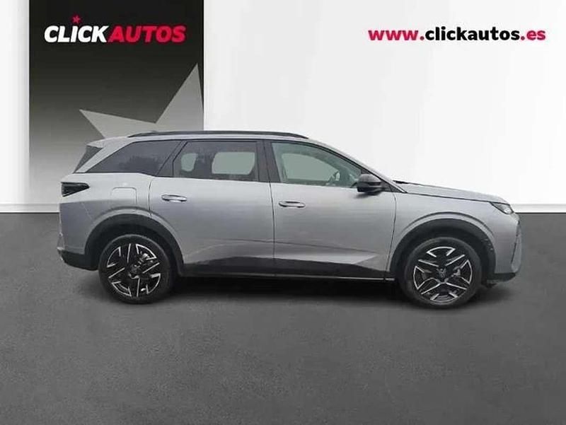 Usado Peugeot 5008 Allure 145 CV (106 kW) 2025 Gris SUV