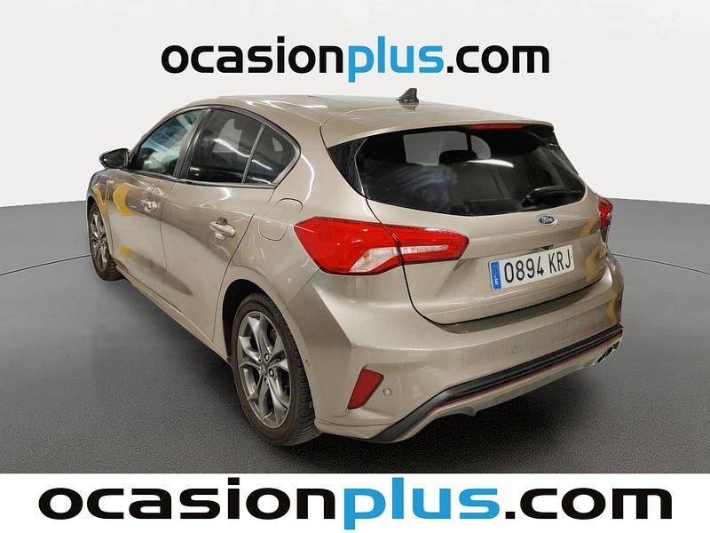 Usado Ford Focus ST-Line 125 CV (91 kW) 2018 Gris plata Utilitario