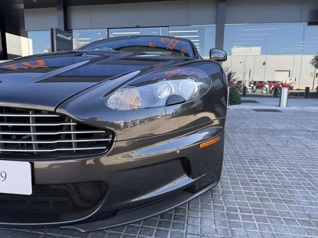 Usado Aston Martin DBS 517 CV (380 kW) 2010 Gris Coupe