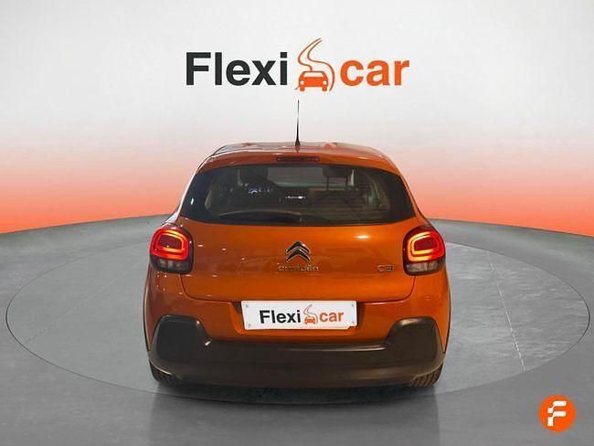 Usado Citroën C3 Feel 82 CV (60 kW) 2019 Rojo Utilitario