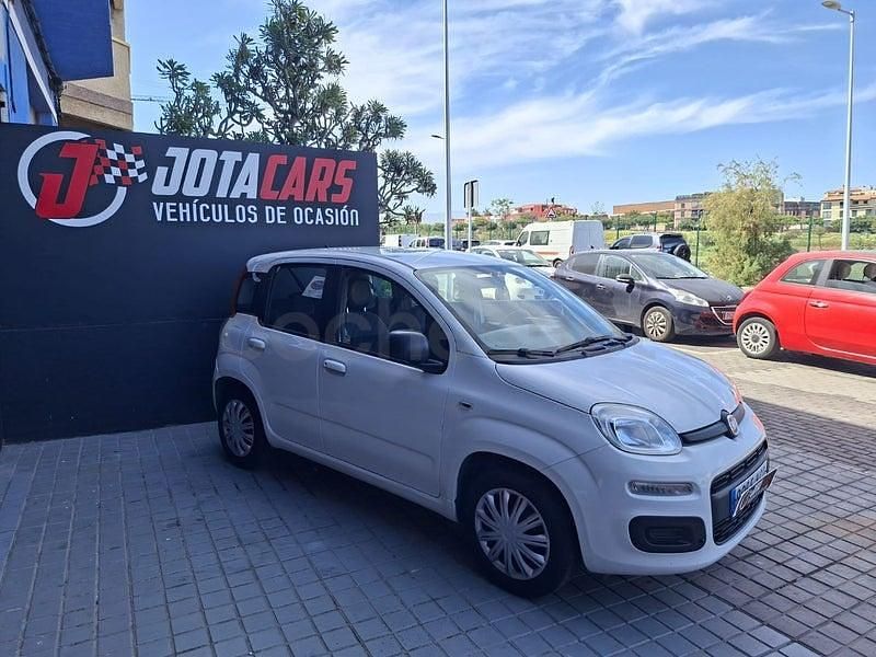 Usado Fiat Panda Lounge 69 CV (50 kW) 2017 Blanco Utilitario