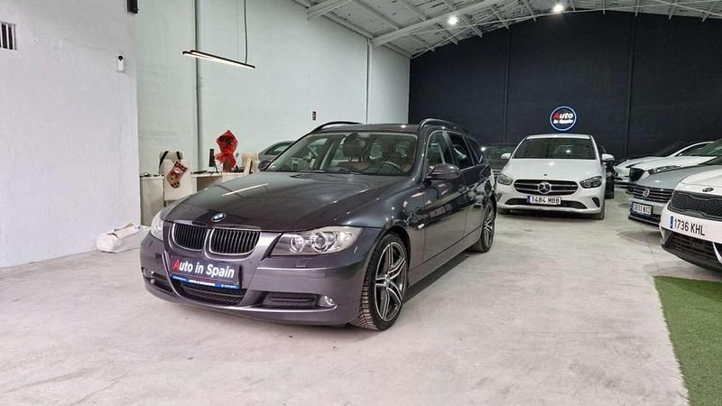 Usado BMW 318 143 CV (105 kW) 2008 Gris Berlina