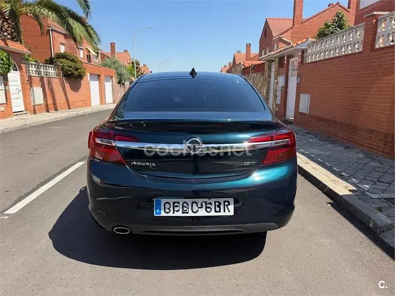 Usado Opel Insignia Sportive 170 CV (125 kW) 2016 Verde Berlina