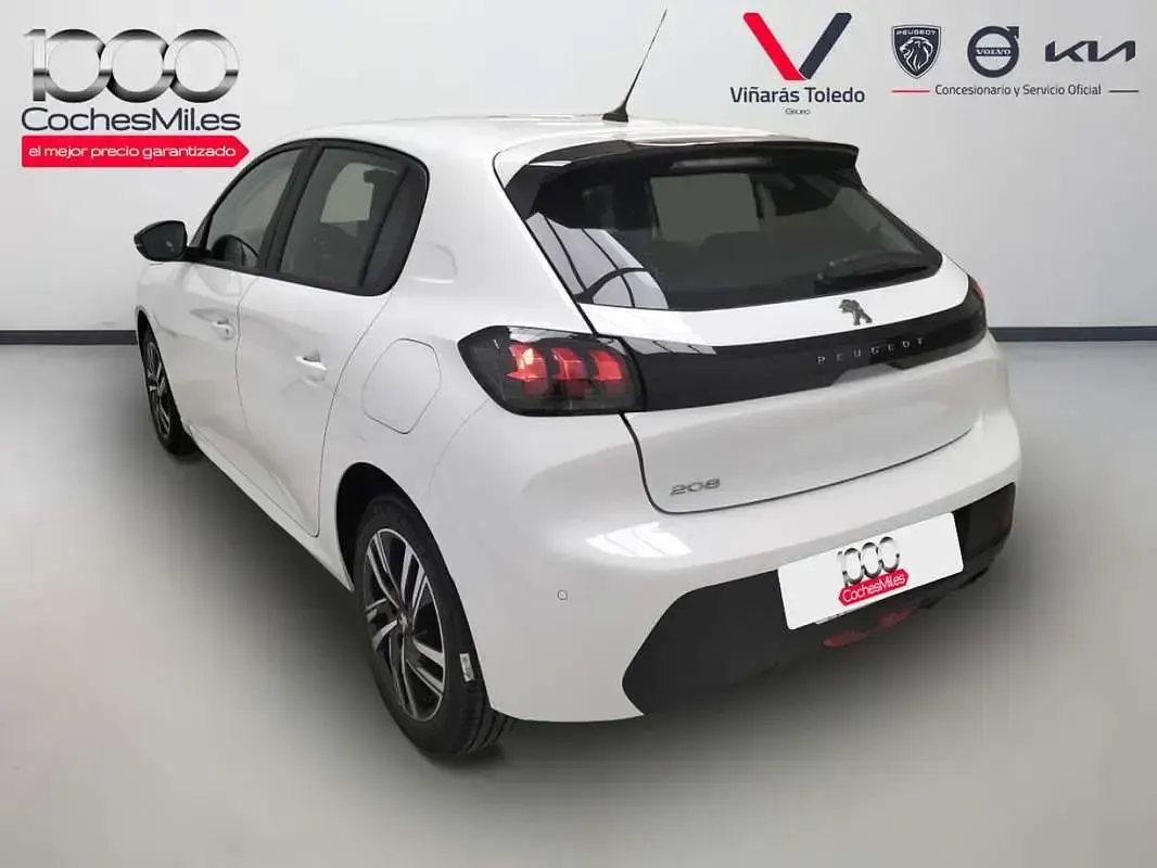 Usado Peugeot 208 Active 75 CV (55 kW) 2023 Blanco Utilitario