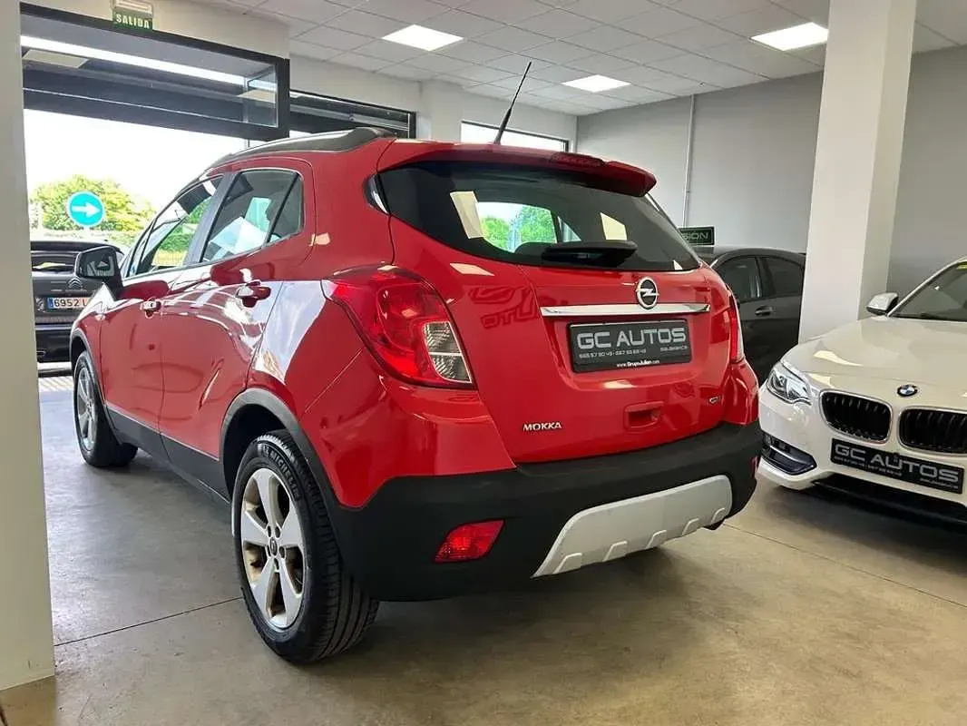 Usado Opel Mokka Selective 136 CV (100 kW) 2016 Rojo SUV