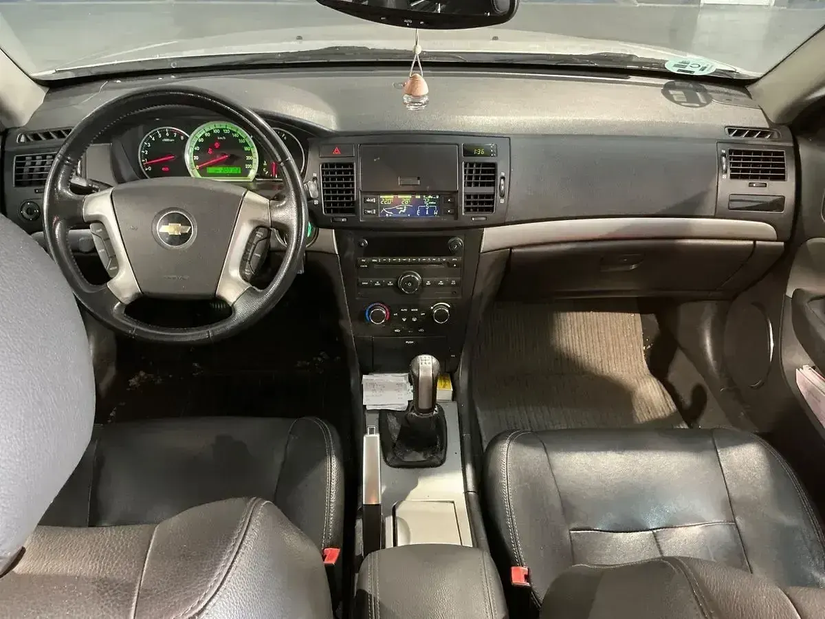 Usado Chevrolet Epica 143 CV (105 kW) 2007 Gris / plata Berlina