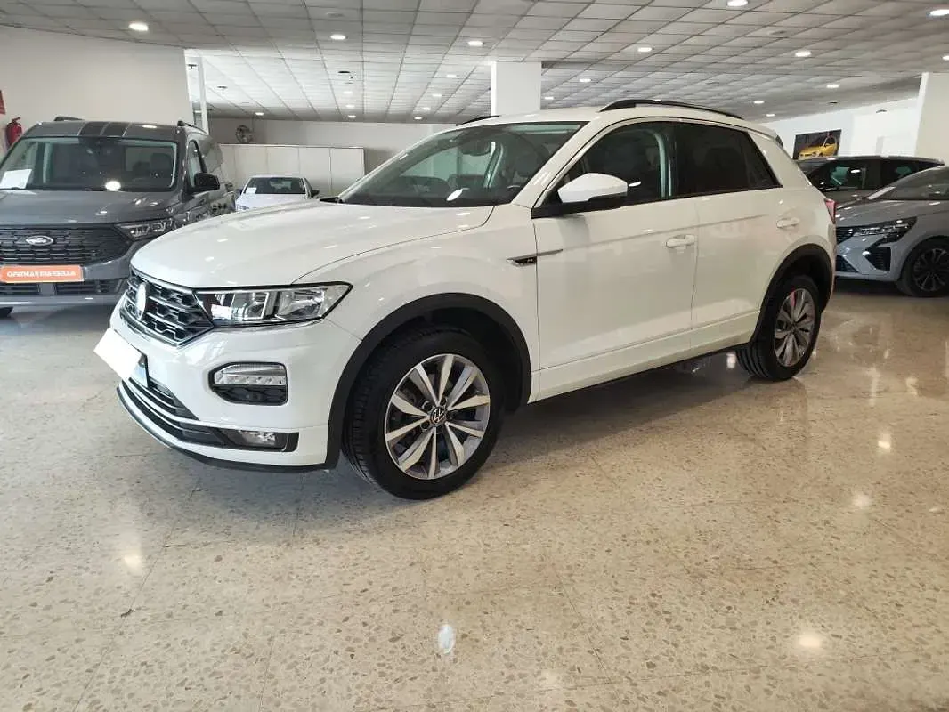Usado VW T-Roc Advance 110 CV (80 kW) 2022 Blanco SUV