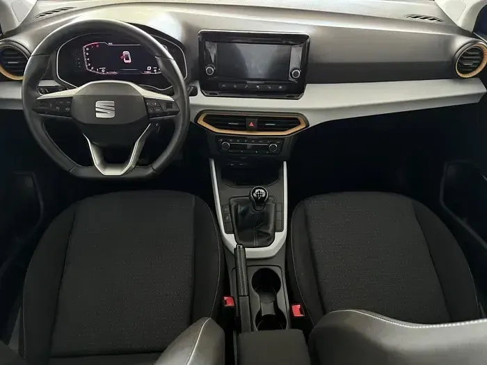 Usado Seat Arona Style 116 CV (85 kW) 2025 Rojo SUV