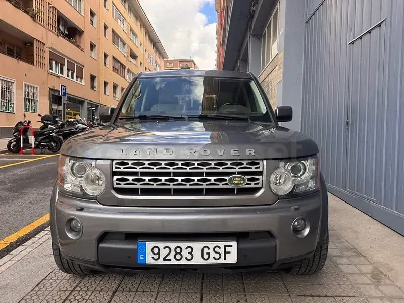 Usado Land Rover Discovery 4 HSE 245 CV (180 kW) 2009 Gris / plata SUV