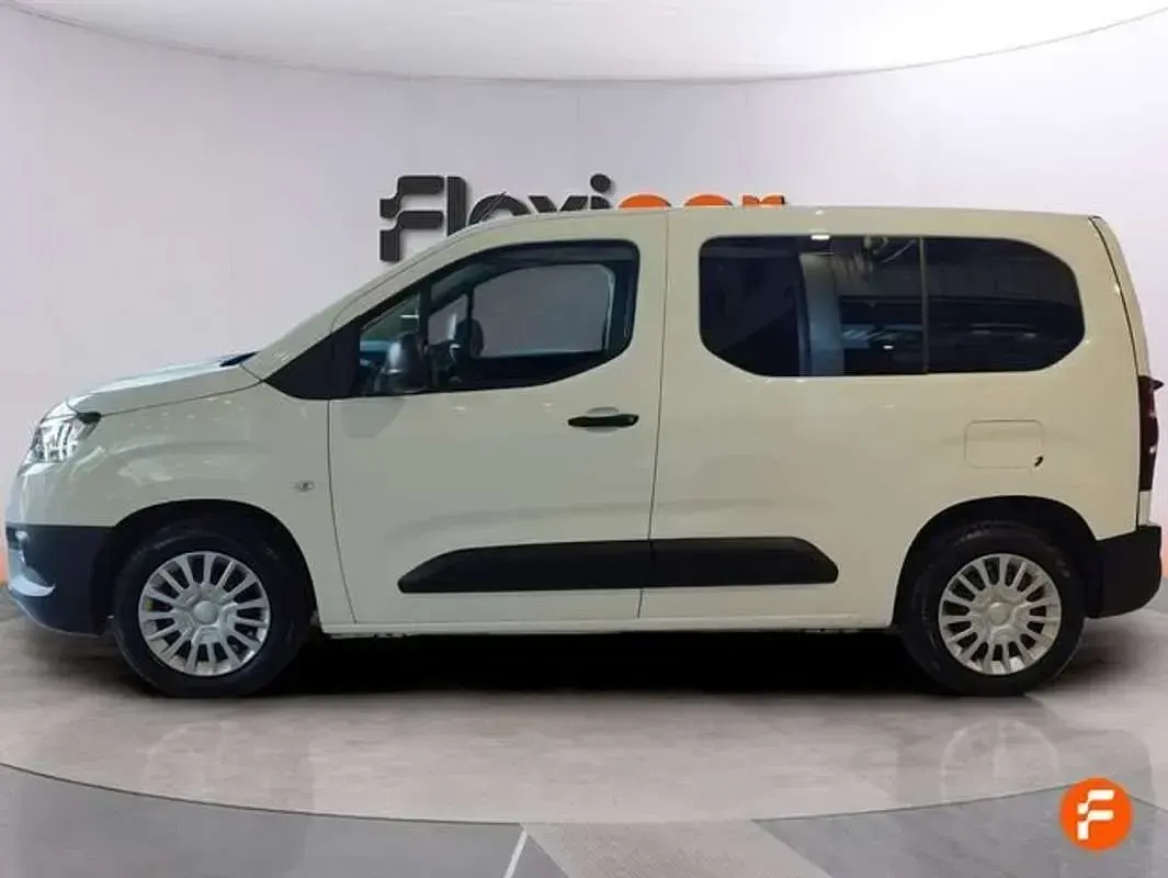 Usado Toyota Proace City City 102 CV (75 kW) 2022 Blanco Monovolumen