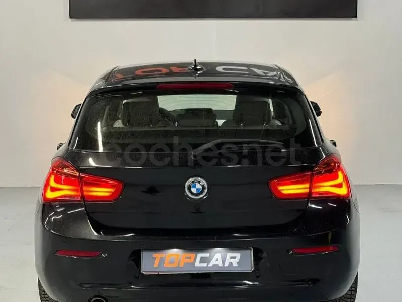 Käytetty BMW 116 Sport Line 109 HP (80 kW) 2018 Musta Viistoperä