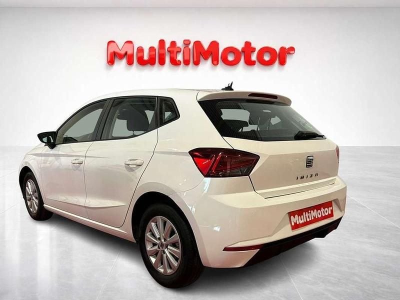 Usado Seat Ibiza Style 116 CV (85 kW) 2022 Blanco Utilitario