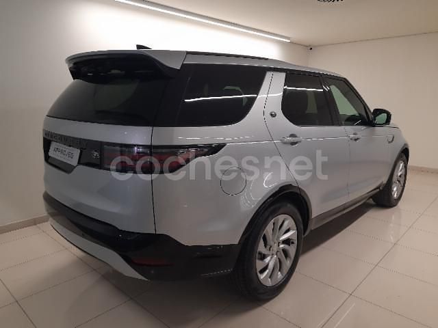 Usado Land Rover Discovery 5 R-Dynamic 249 CV (183 kW) 2023 Gris / plata SUV
