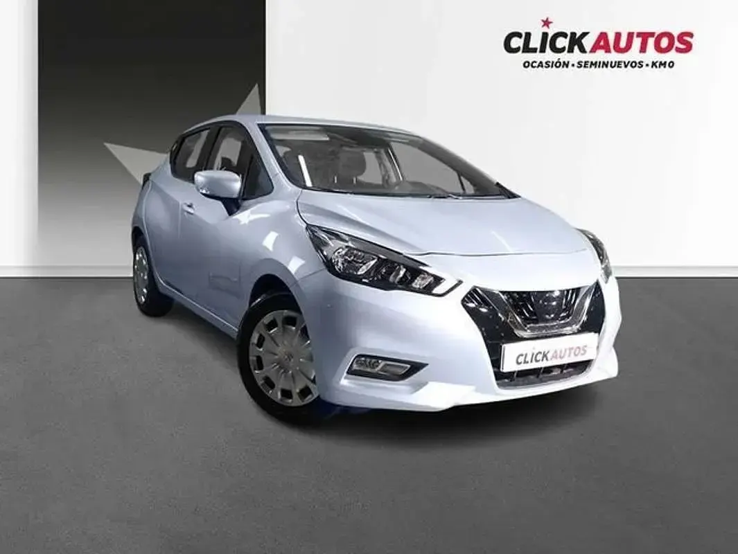 Usado Nissan Micra Acenta 92 CV (67 kW) 2022 Plateado Utilitario