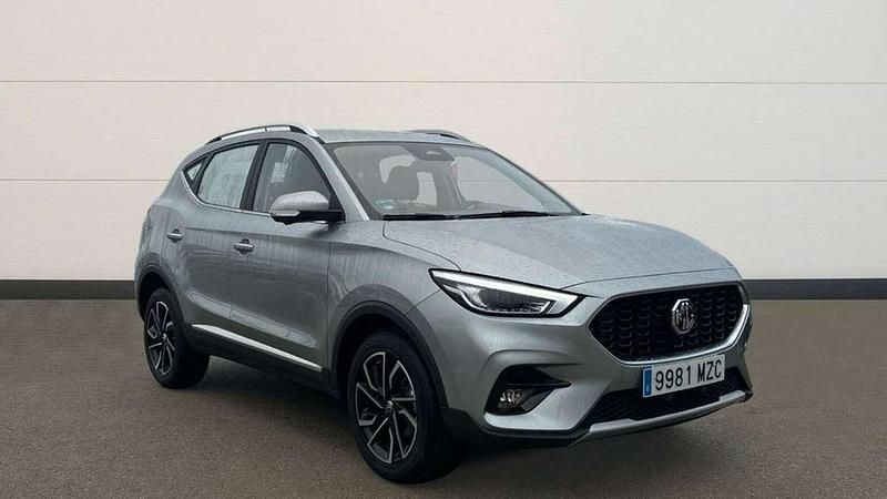 Usado MG ZS Luxury 107 CV (78 kW) 2025 Plateado SUV
