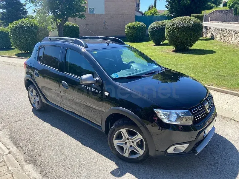 Usado Dacia Sandero Stepway 90 CV (66 kW) 2018 Negro Berlina