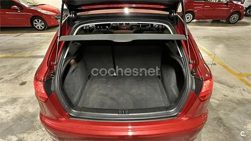 Usado Audi A3 Sportback Ambition 140 CV (102 kW) 2007 Granate Utilitario