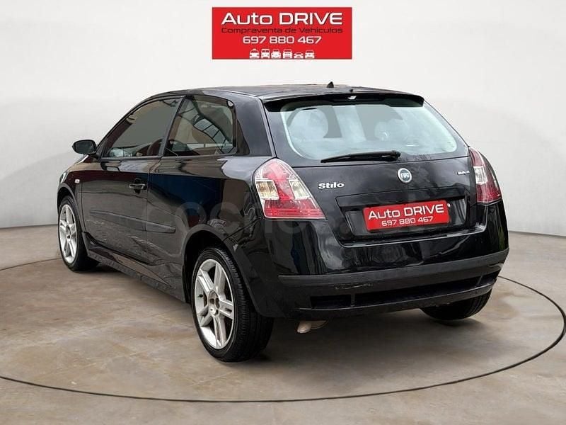 Usado Fiat Stilo Racing 120 CV (88 kW) 2007 Negro Berlina