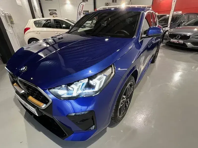 Usado BMW X2 M Sport 163 HP (119 kW) 2024 Azul SUV