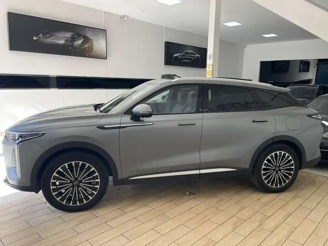 Nuevo Omoda 9 537 CV (394 kW) 2026 Gris SUV