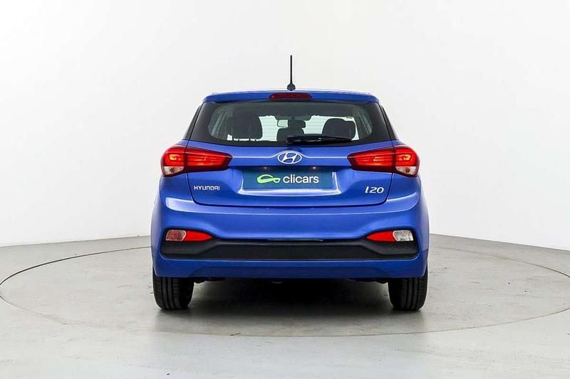 Usado Hyundai i20 75 CV (55 kW) 2018 Azul Utilitario