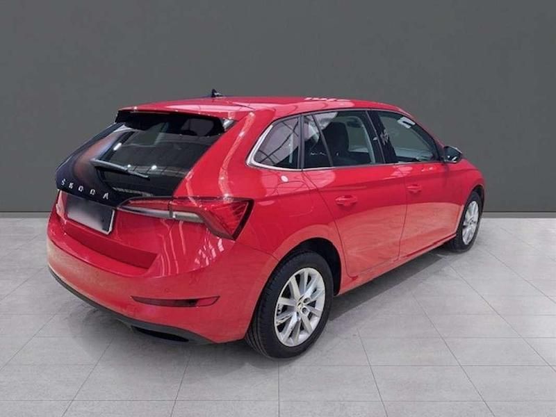 Usado Skoda Scala Sport 110 CV (80 kW) 2021 Rojo Utilitario