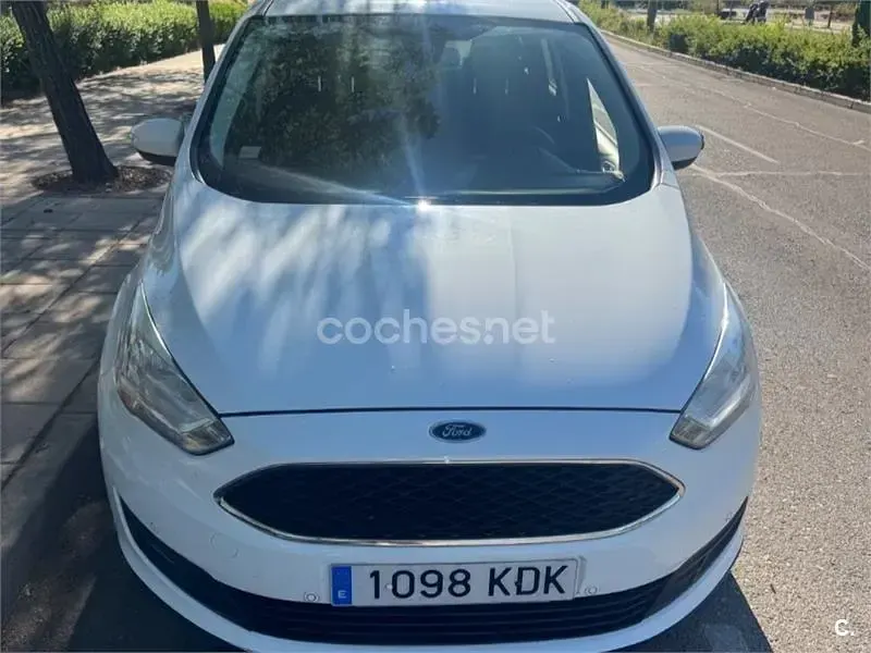 Usado Ford C-MAX Trend 100 CV (73 kW) 2017 Blanco Monovolumen
