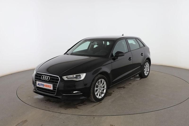 Negro Usado 2014 Audi A3 Sportback Attraction Utilitario | 13.799 € - Imagen 1/3