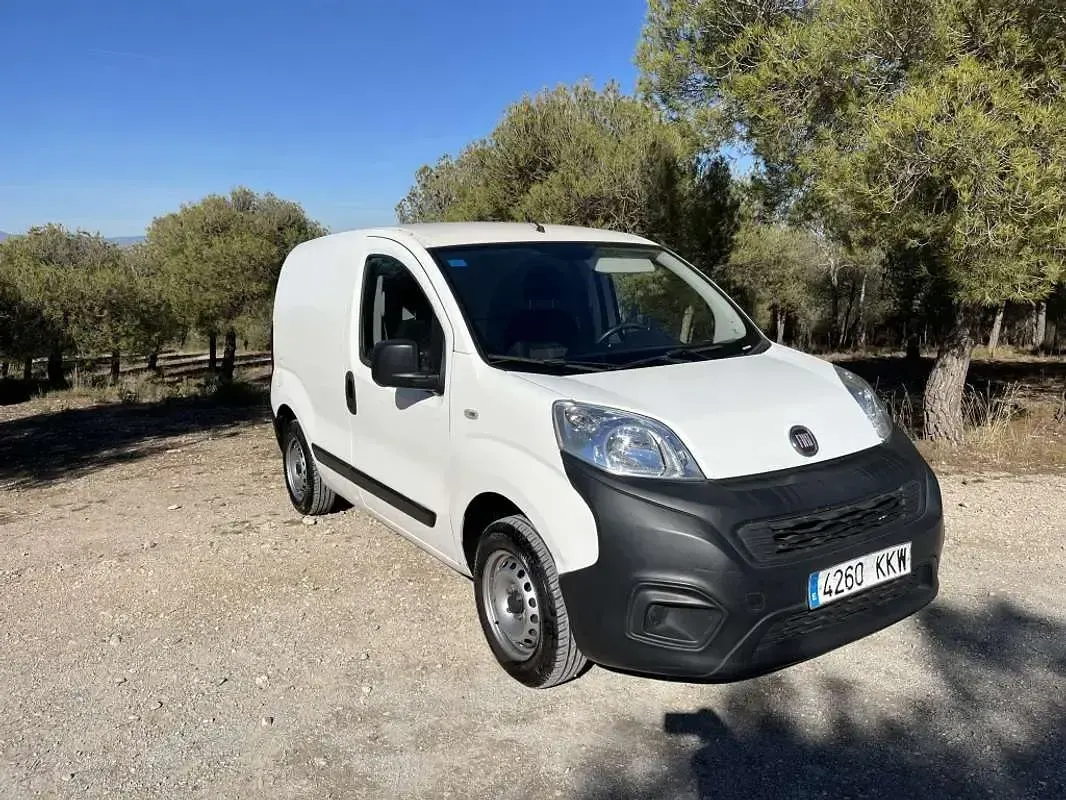 Usado Fiat Fiorino 82 CV (60 kW) 2018 Blanco Monovolumen