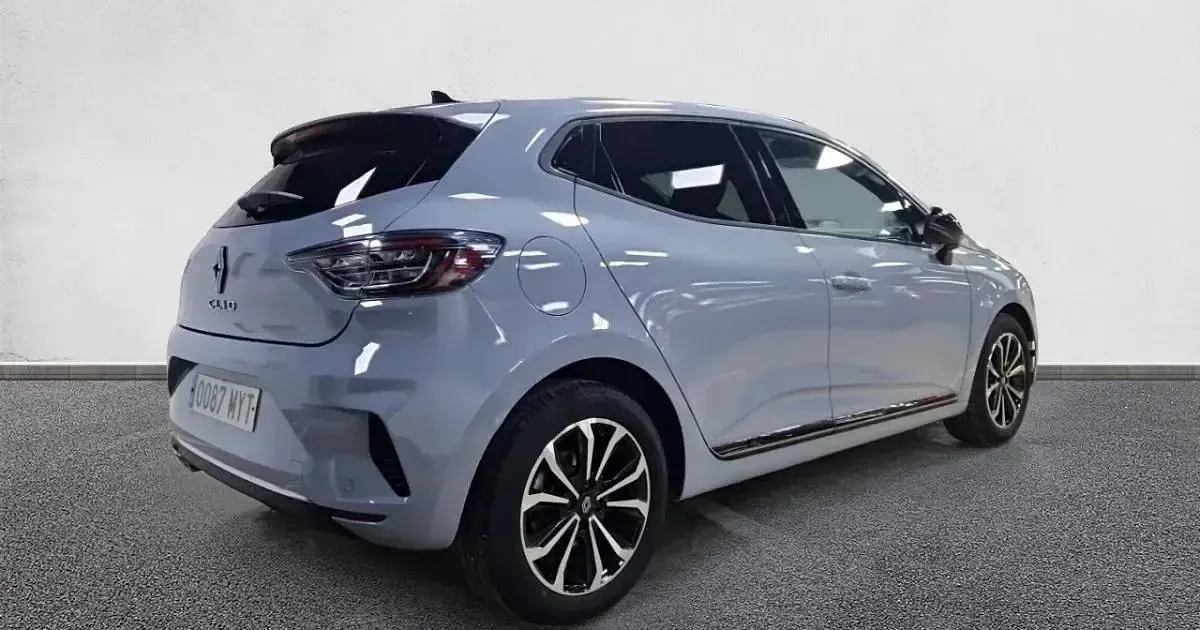 Usado Renault Clio Techno 100 CV (73 kW) 2025 Utilitario