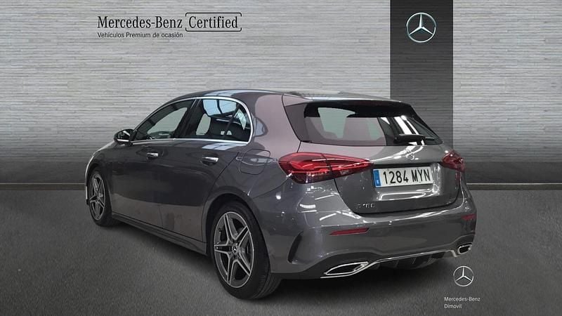 Usado Mercedes A180 136 CV (100 kW) 2025 Gris Berlina