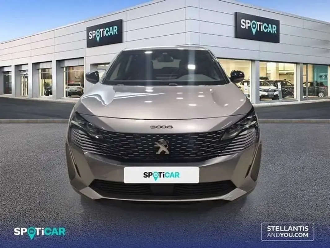 Usado Peugeot 3008 Allure 179 CV (131 kW) 2024 Gris SUV