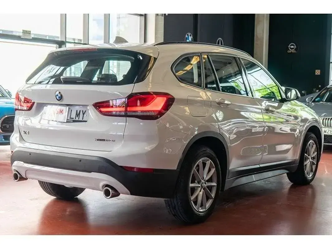Usado BMW X1 Advantage 192 CV (141 kW) 2021 Blanco SUV