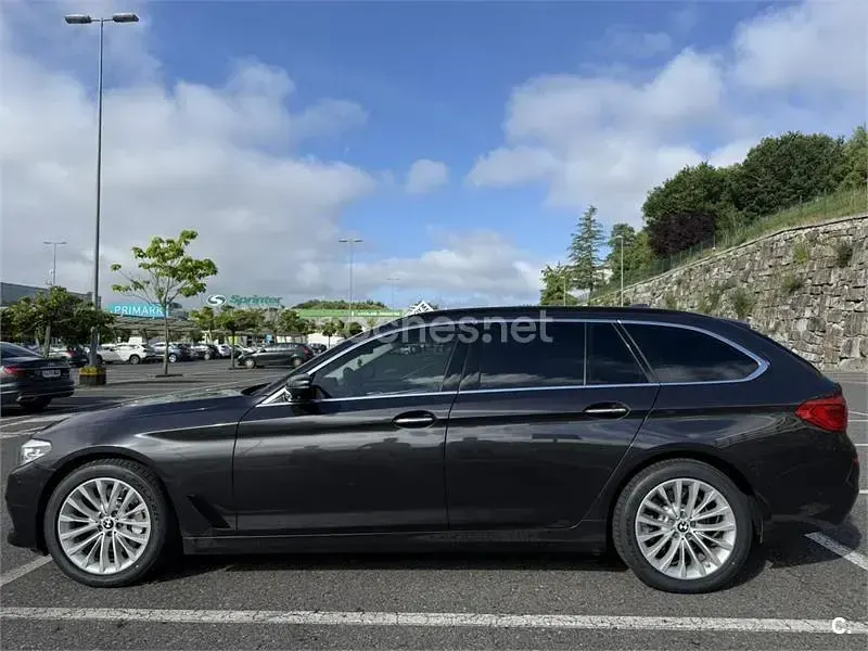Usado BMW 525 Comfort Edition 231 CV (169 kW) 2018 Gris / plata Familiar