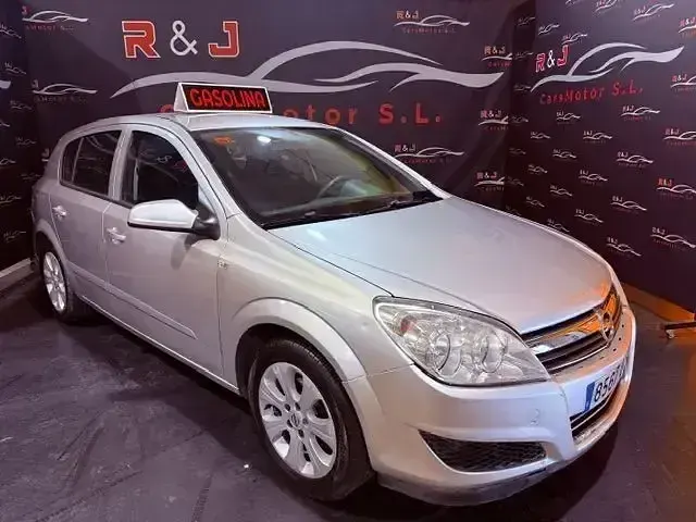 Usado Opel Astra Enjoy 115 CV (84 kW) 2008 Gris Berlina