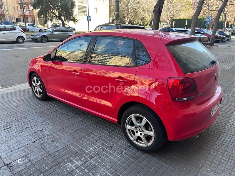 Usado VW Polo Advance 90 CV (66 kW) 2012 Rojo Utilitario