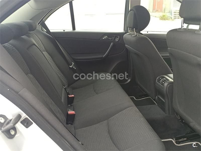 Gris / plata Usado 2006 Mercedes C220 Sport Edition Berlina | 7000 € (Buen precio) - Imagen 1/1