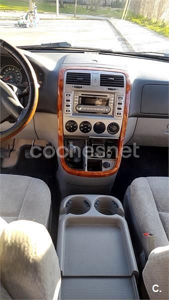 Usado Kia Carnival EX 144 CV (105 kW) 2006 Beige Monovolumen