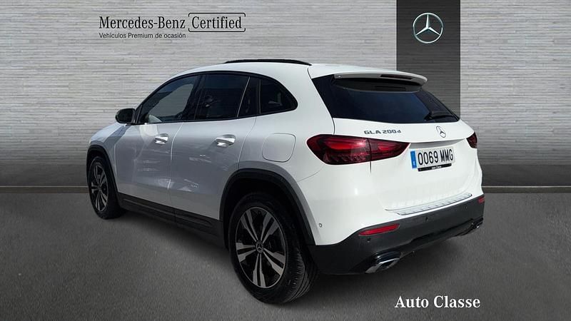 Usado Mercedes GLA200 Progressive 150 CV (110 kW) 2023 Blanco polar SUV