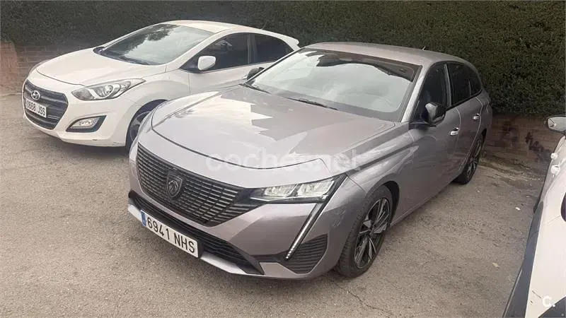 Usado Peugeot 308 SW Allure 180 CV (132 kW) 2022 Gris / plata Familiar