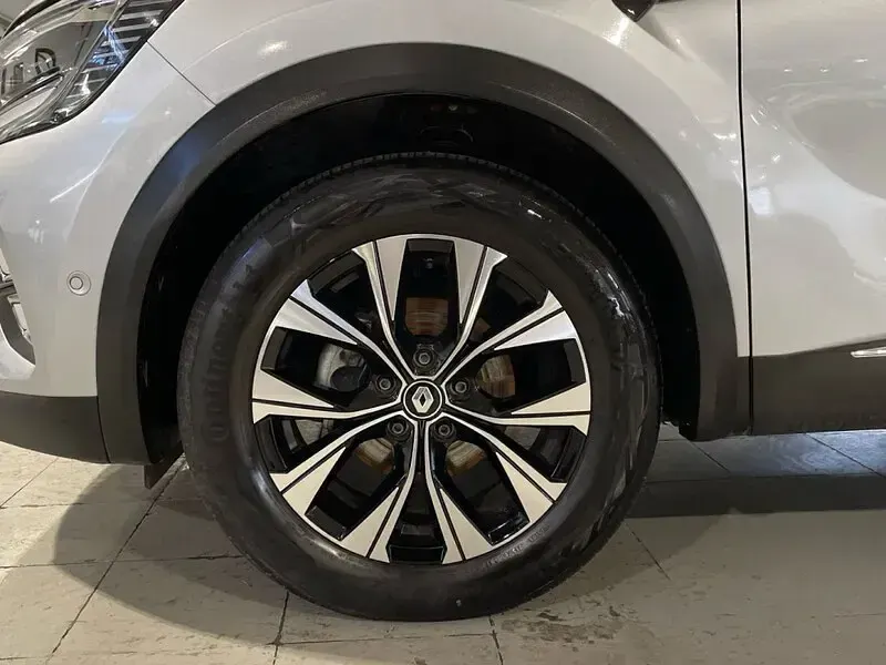 Usado Renault Captur Techno 90 CV (66 kW) 2024 Gris SUV